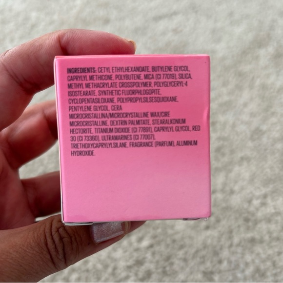 NIB CHEEKY STAMP- Bouncy Liquid Cushion Blush with Heart-Shaped Stamp- Feisty - Picture 7 of 8